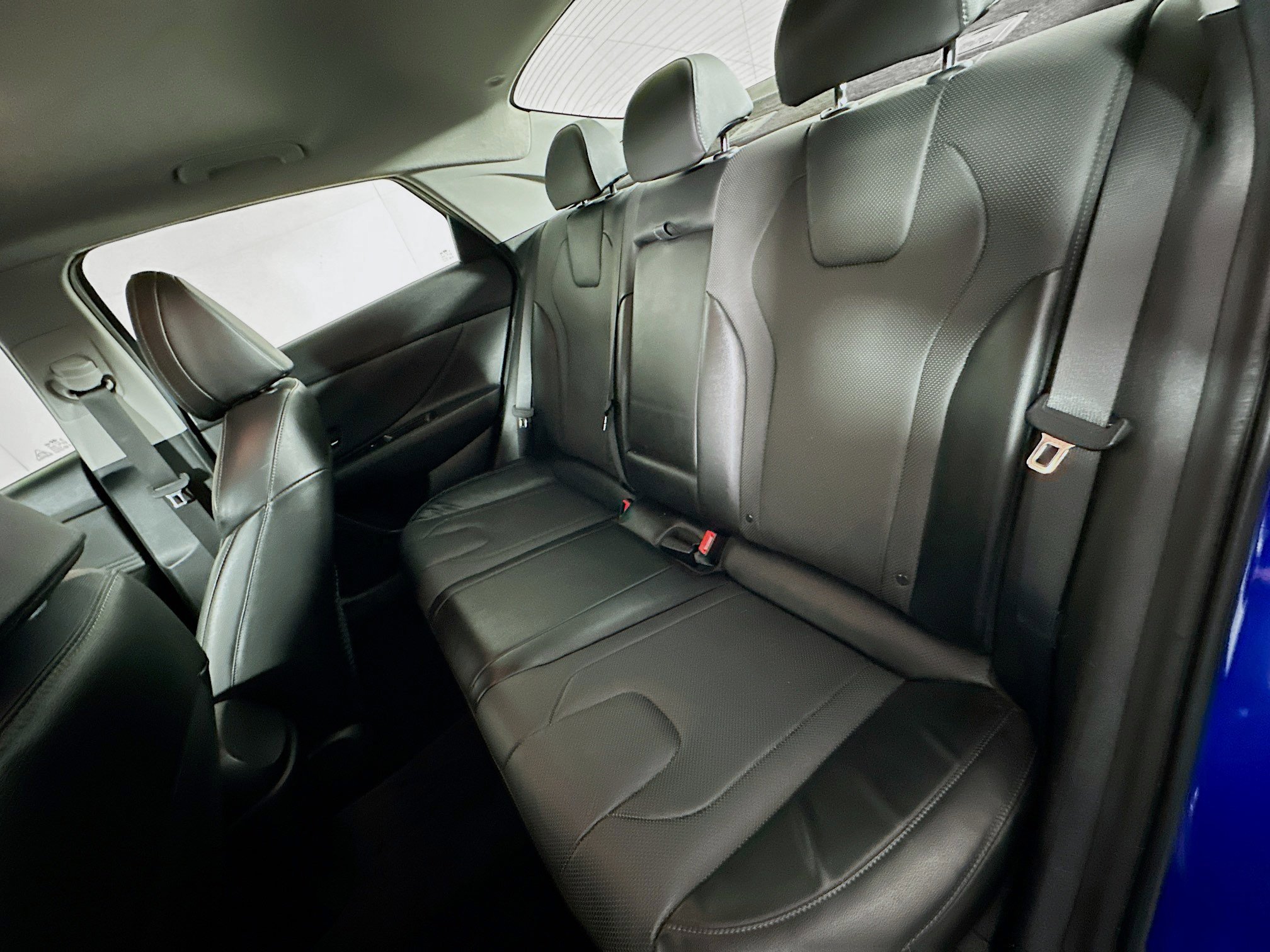 Used 2023 Hyundai Elantra Limited w/ Cargo Package image 28