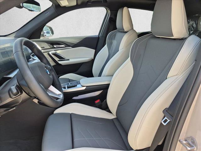 New 2027 BMW X2 xDrive28i w/ Technology Package AWD/4WD image 4