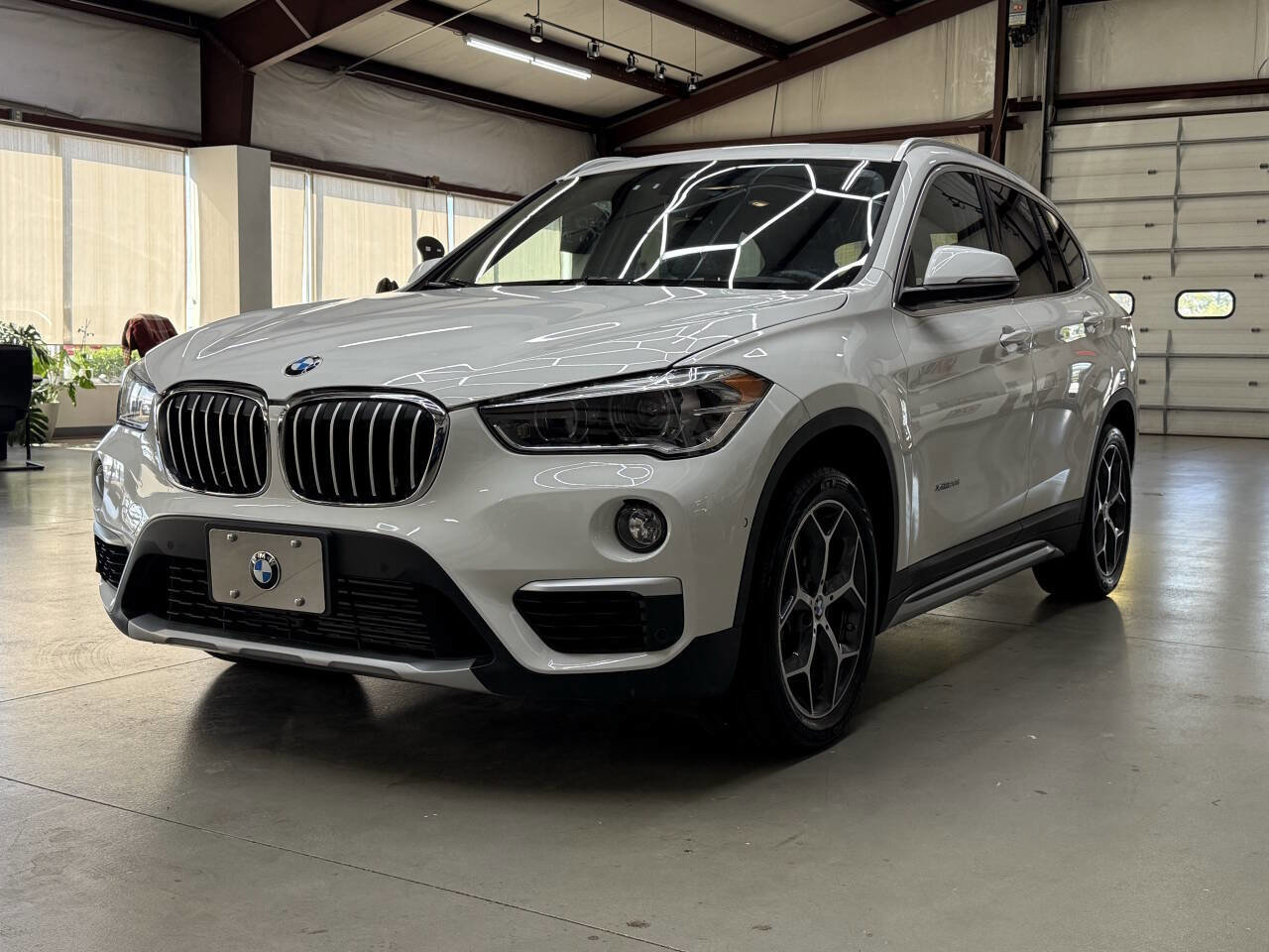 Used 2016 BMW X1 xDrive28i image 3