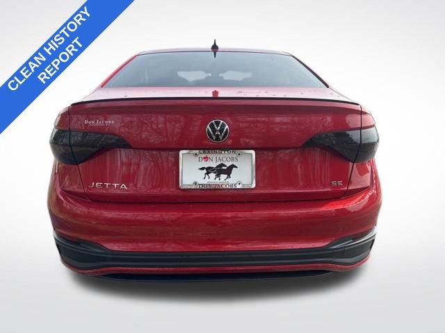Used 2022 Volkswagen Jetta SE image 3