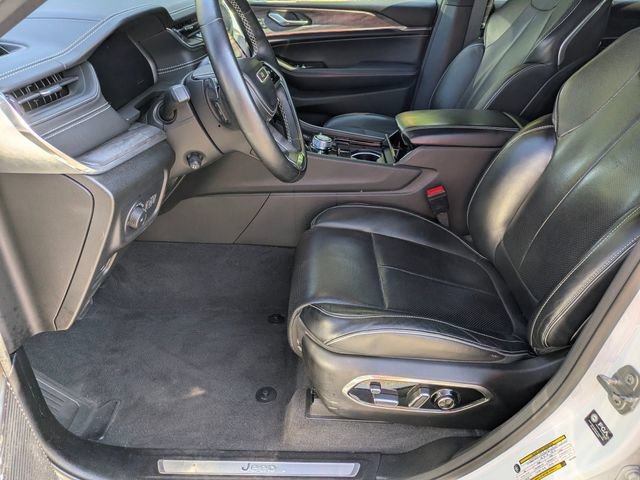 Certified 2022 Jeep Grand Cherokee L Overland w/ Luxury Tech Group IV AWD/4WD image 14
