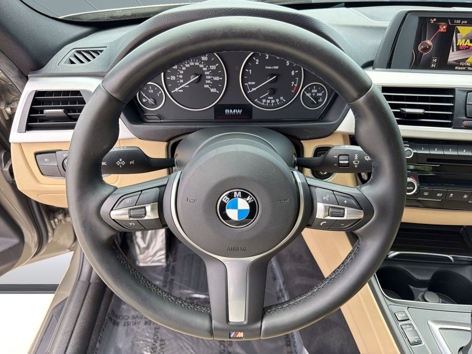 Used 2017 BMW 320i Sedan RWD image 15