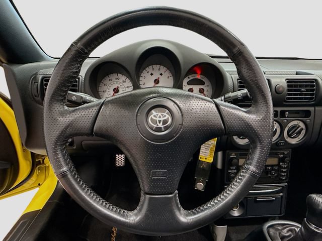 Used 2001 Toyota MR2 RWD image 11