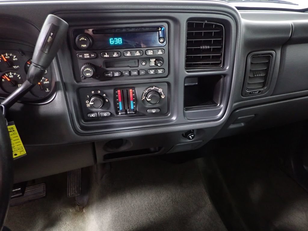 Used 2005 Chevrolet Silverado 1500 4x4 Extended Cab w/ Light Duty Power Package image 24