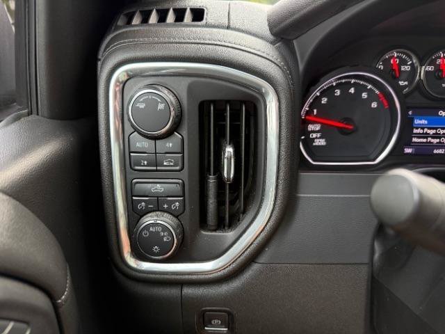 Used 2019 Chevrolet Silverado 1500 LT w/ All-Star Edition AWD/4WD image 21
