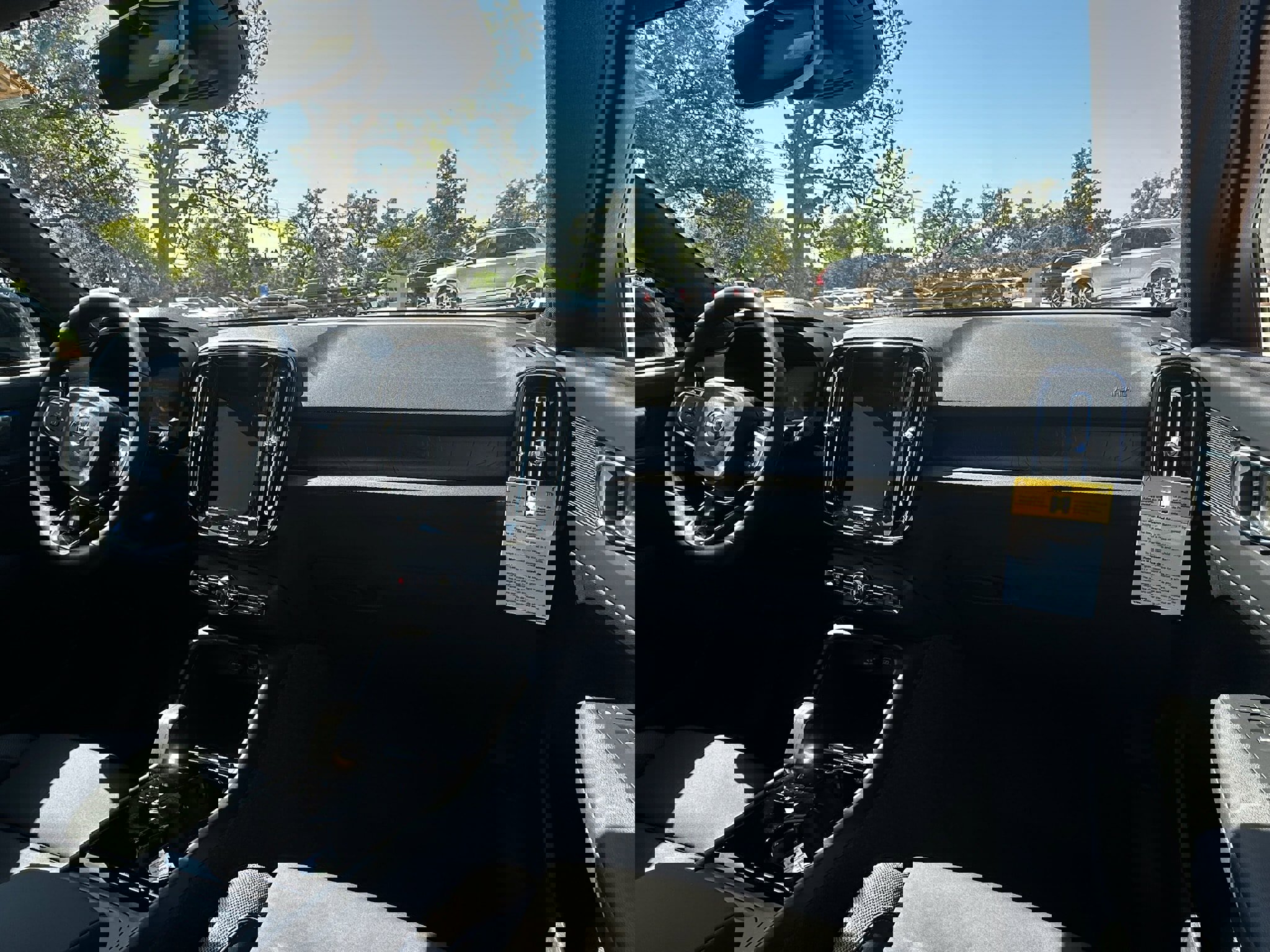 Certified 2024 Volvo C40 Recharge Core w/ Climate Package image 10