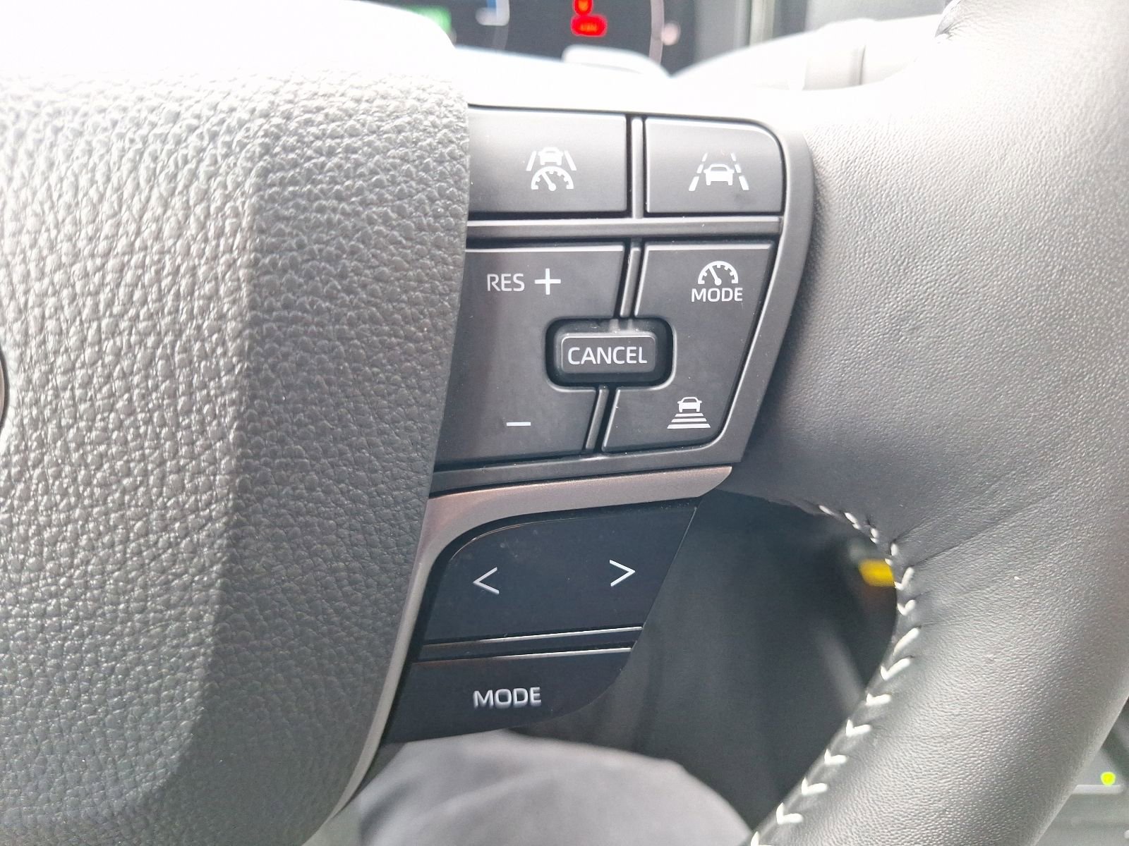 Used 2025 Toyota Camry SE FWD image 20