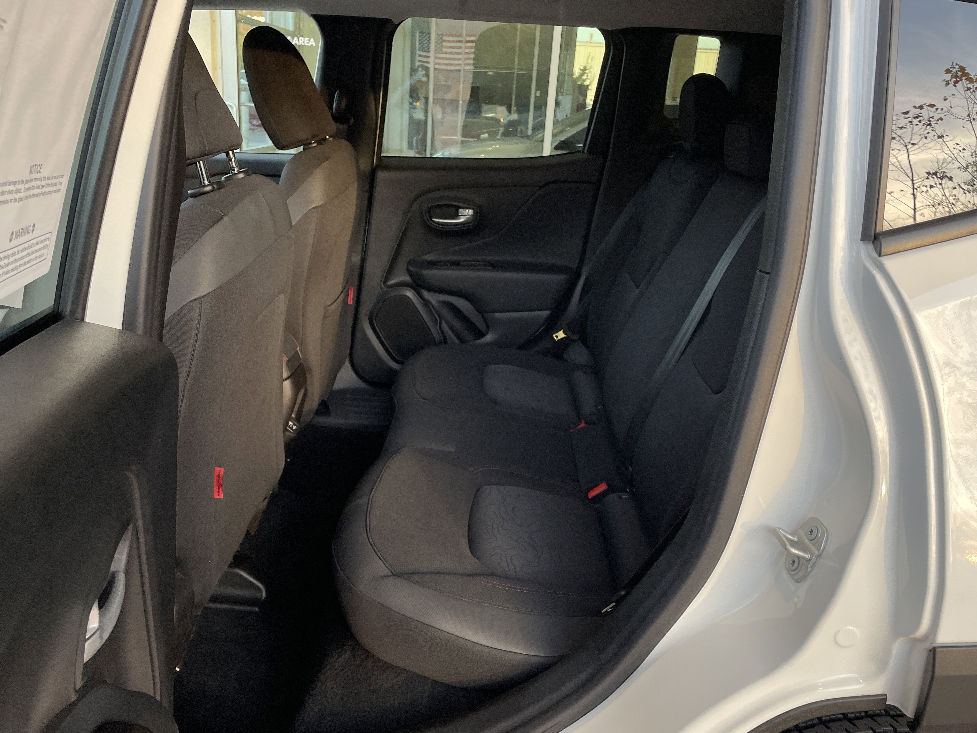 Used 2023 Jeep Renegade Trailhawk image 18