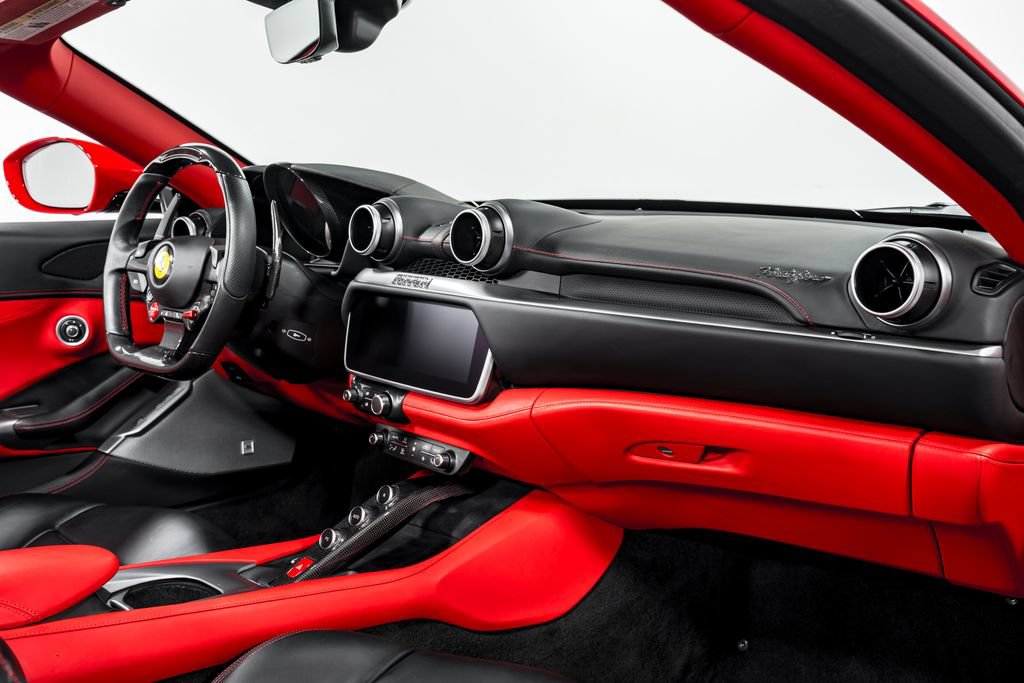 Used 2020 Ferrari Portofino RWD image 30