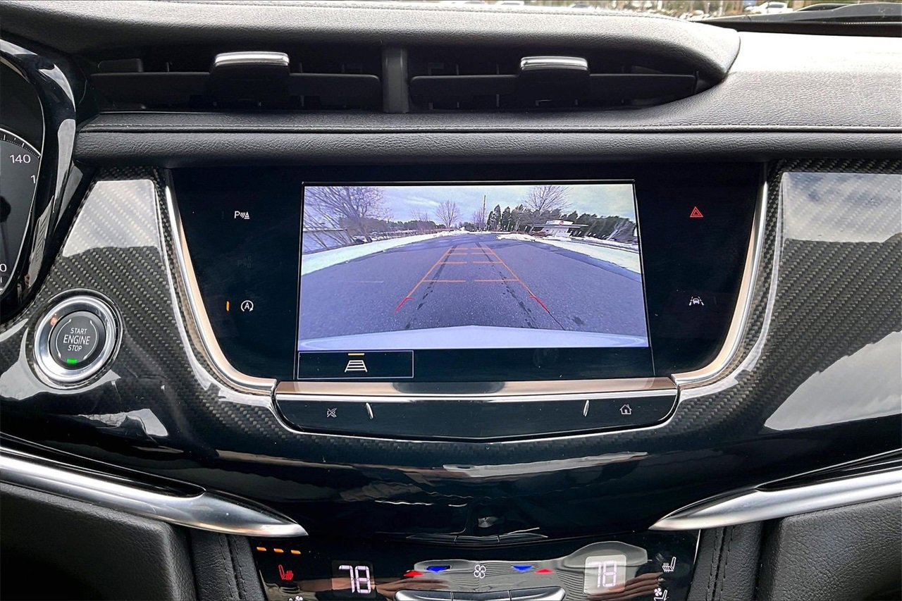 Used 2024 Cadillac XT6 Sport image 14