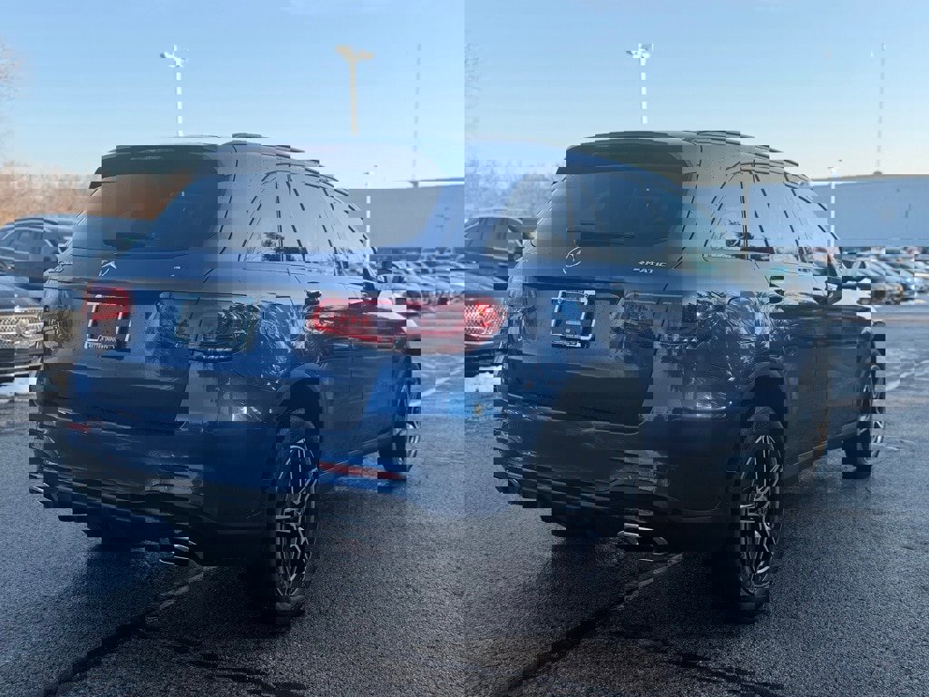 Used 2022 Mercedes-Benz GLC 300 4MATIC image 6