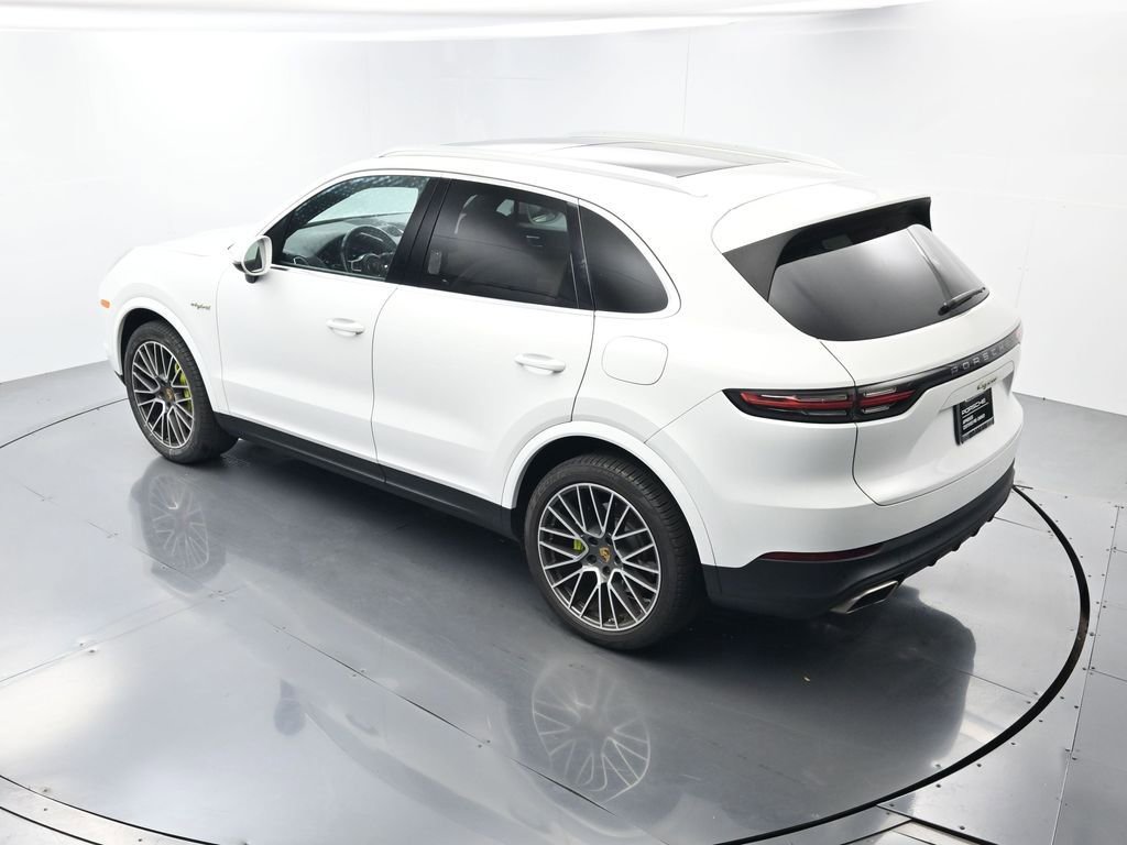 Certified 2020 Porsche Cayenne E-Hybrid image 32