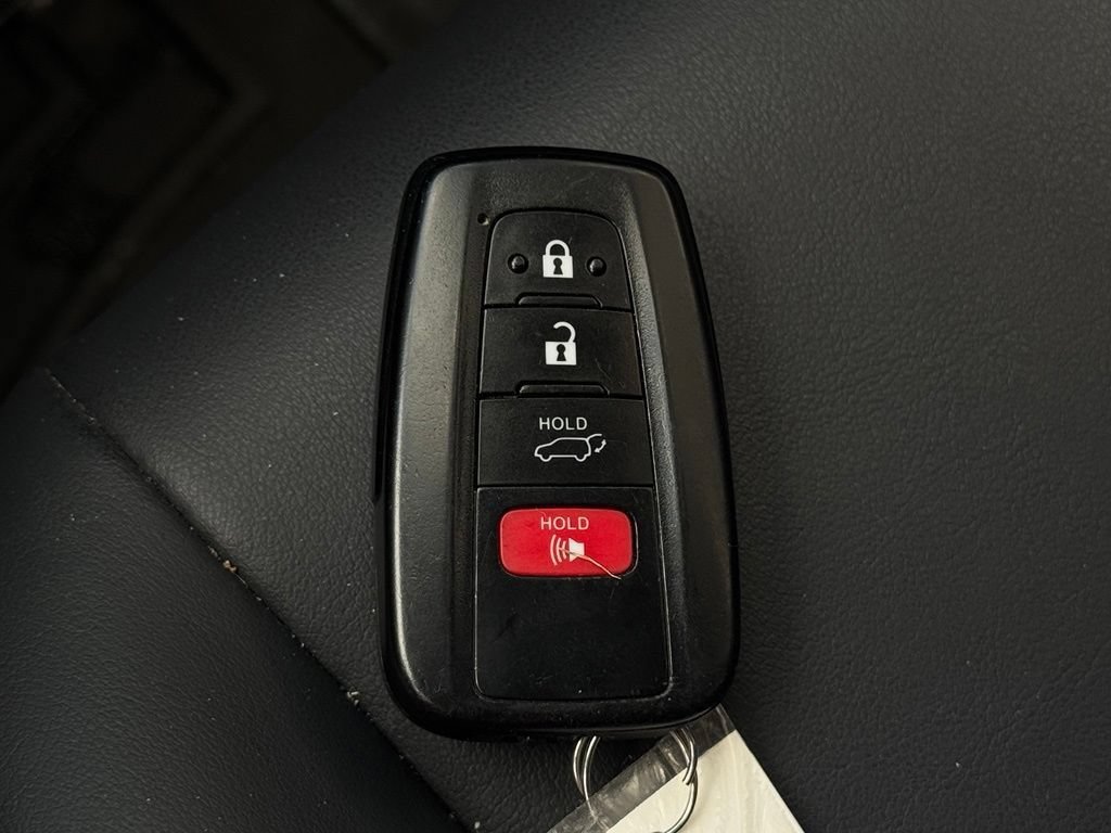 Used 2019 Toyota RAV4 XSE AWD/4WD image 34