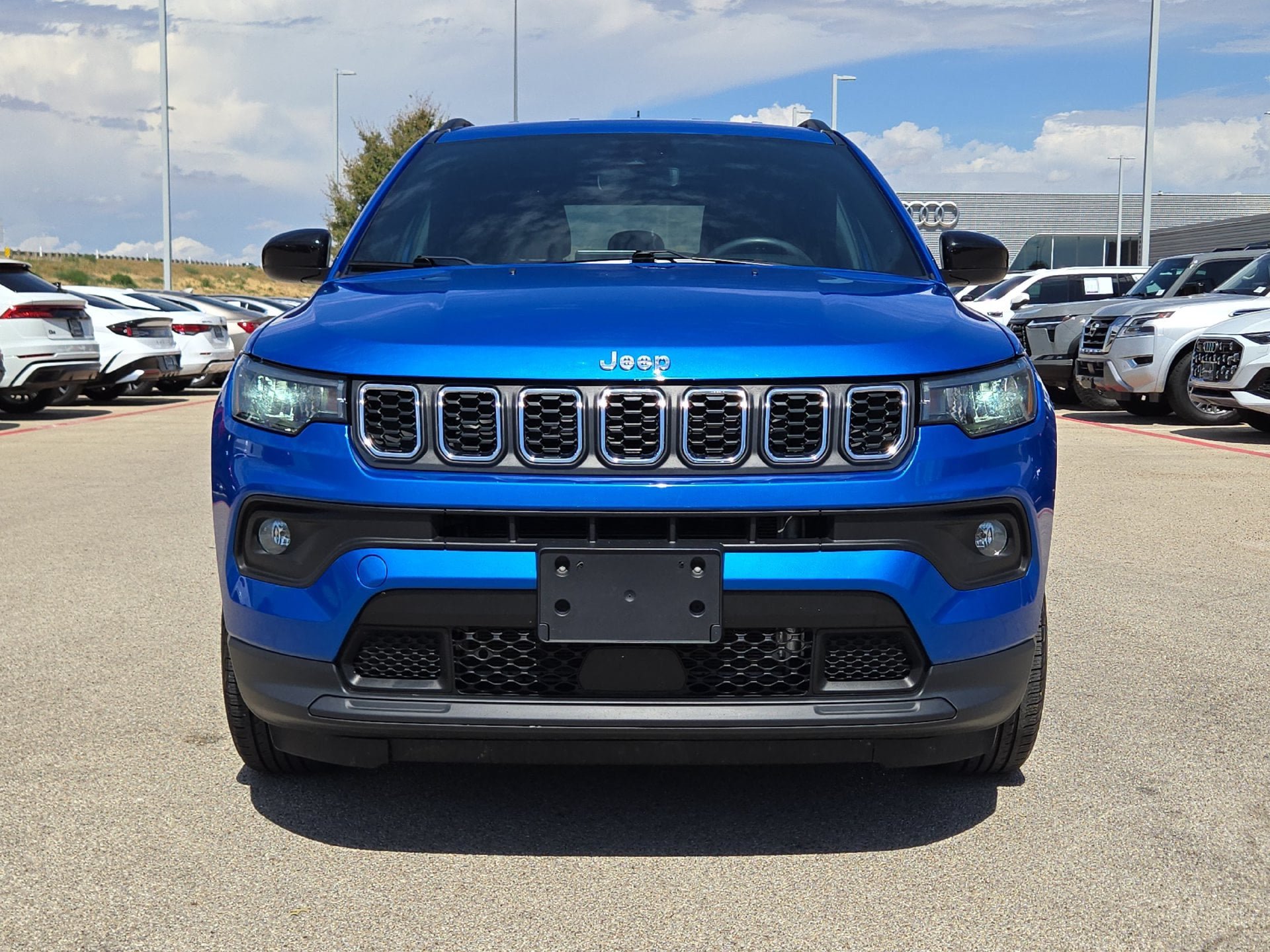 Used 2024 Jeep Compass Latitude AWD/4WD image 10