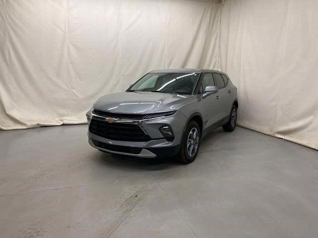 Certified 2025 Chevrolet Blazer LT image 2