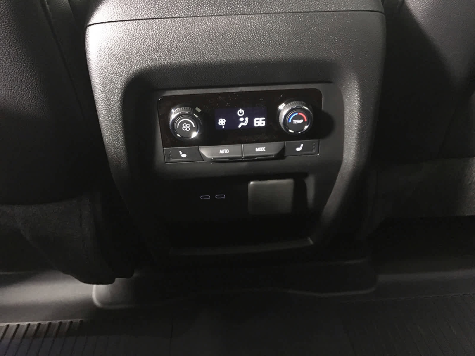 New 2026 Chevrolet Traverse RS w/ LPO, Floor Liner Package image 44