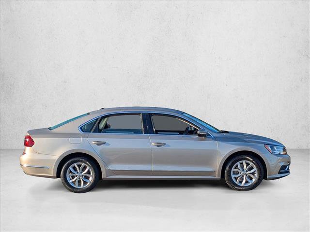 Used 2017 Volkswagen Passat 1.8T S FWD image 4