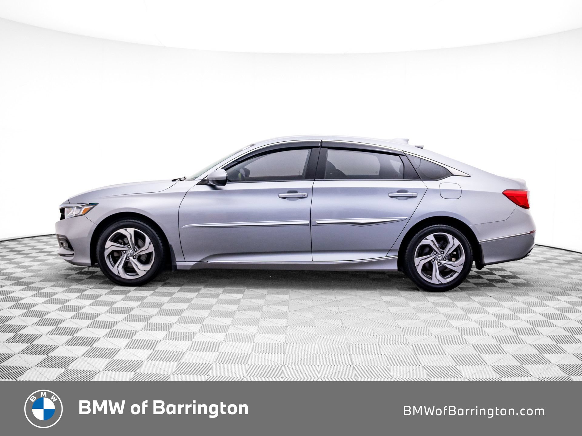 Used 2018 Honda Accord EX image 2