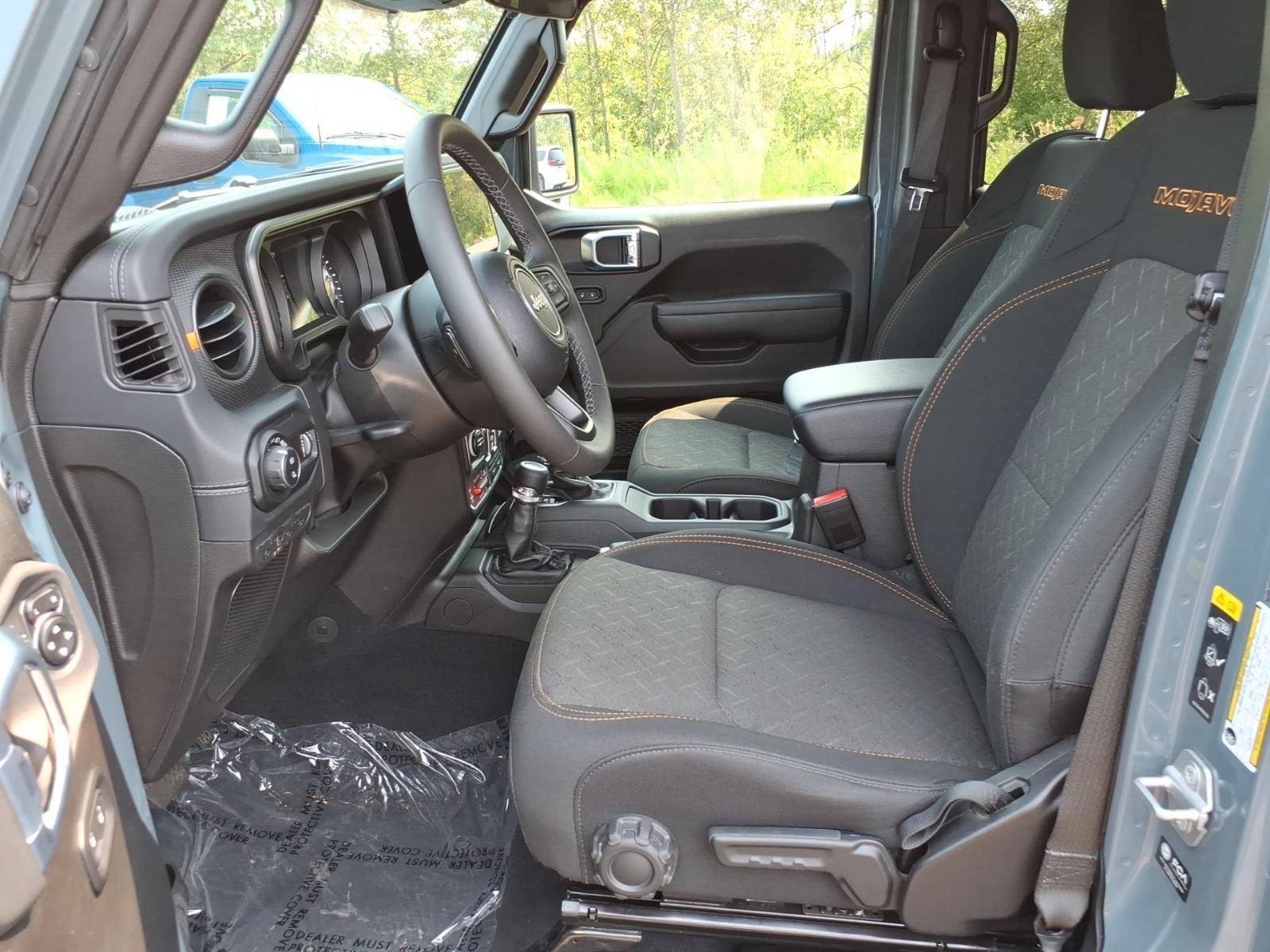 Used 2026 Jeep Gladiator Mojave AWD/4WD image 16