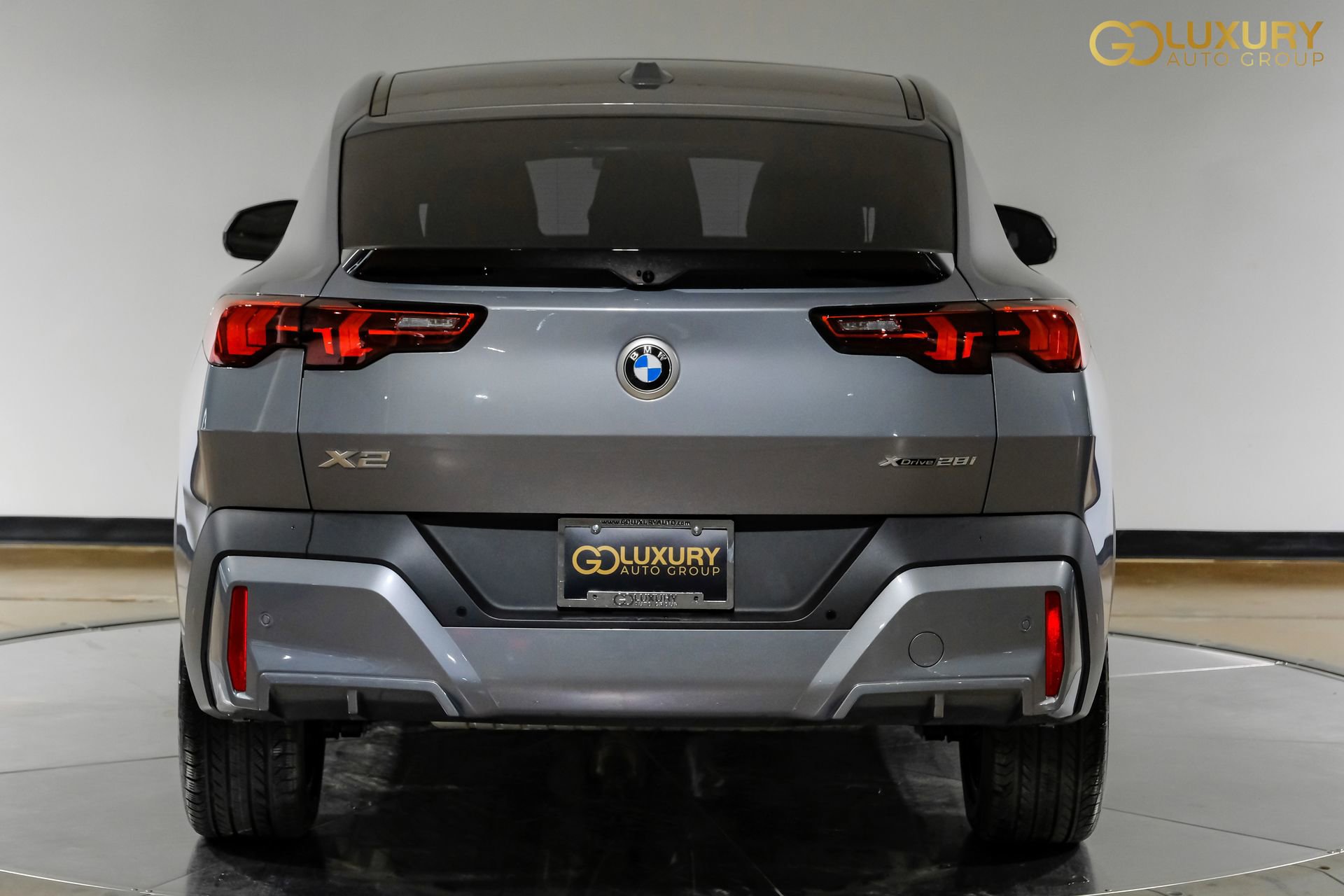 Used 2025 BMW X2 xDrive28i AWD/4WD image 11