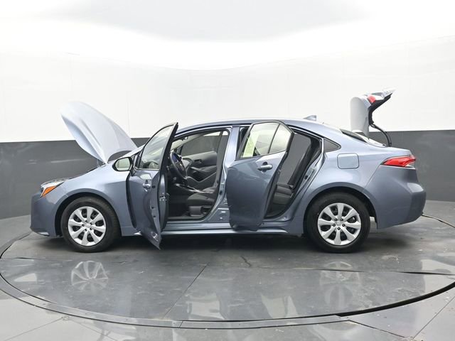 Used 2026 Toyota Corolla LE image 31