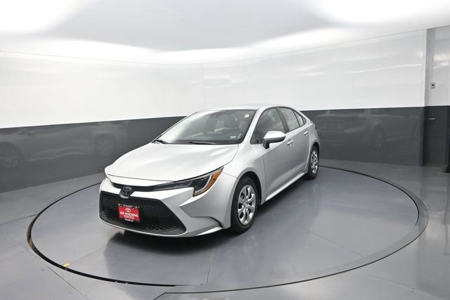 Used 2022 Toyota Corolla LE FWD image 34