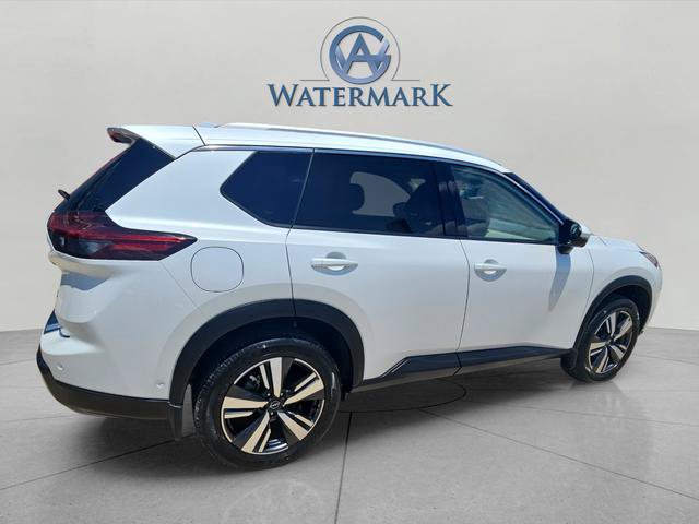 Used 2025 Nissan Rogue SL AWD/4WD image 5