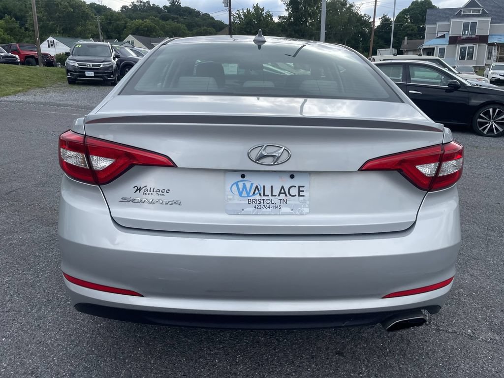 Used 2017 Hyundai Sonata SE FWD image 5