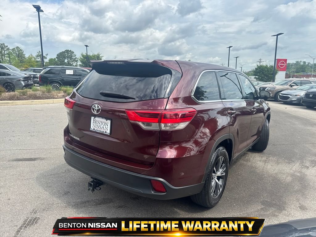 Used 2019 Toyota Highlander LE FWD image 8