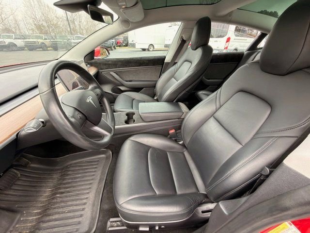 Used 2018 Tesla Model 3 Long Range image 3