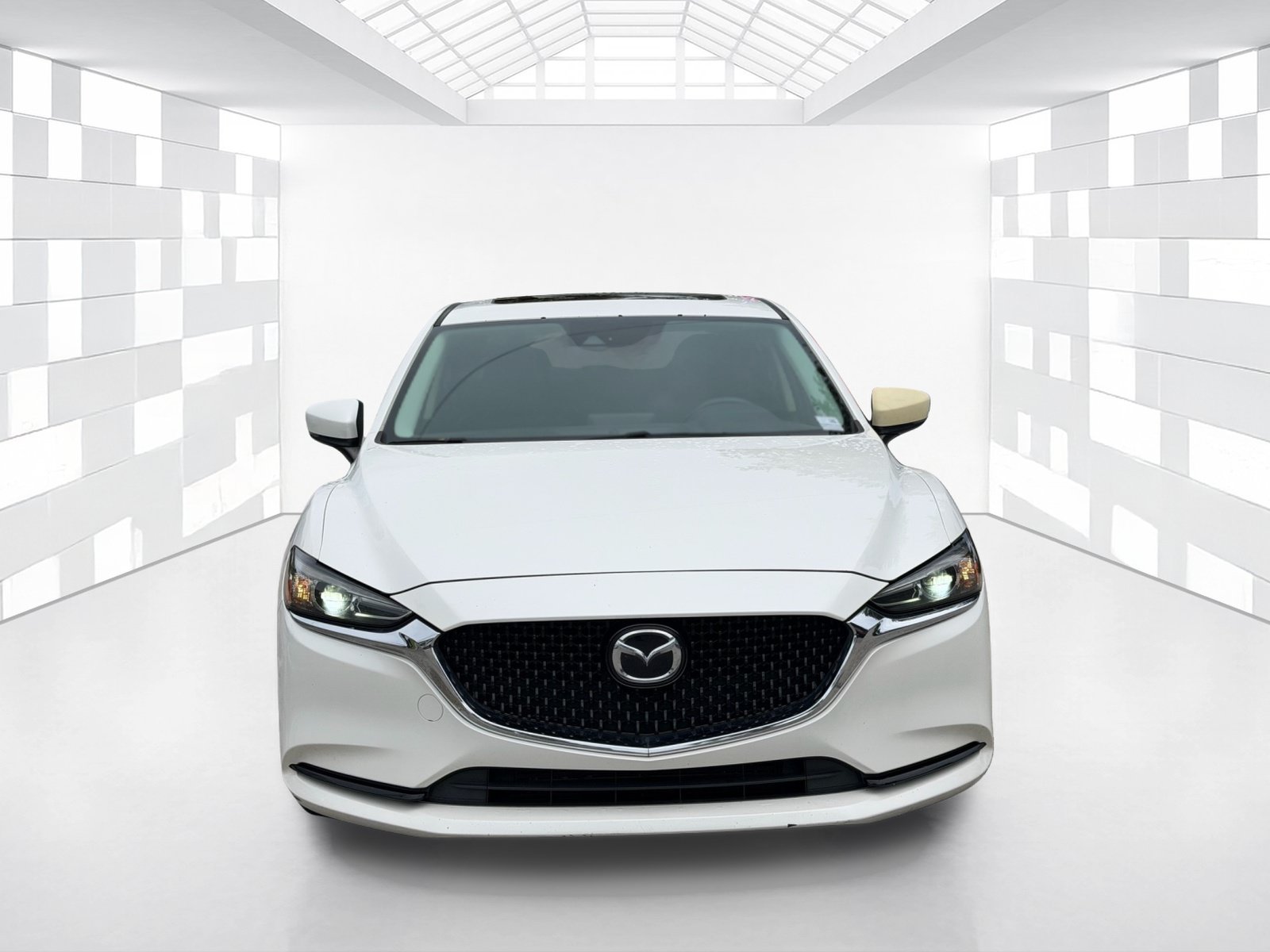 Used 2018 MAZDA MAZDA6 Grand Touring FWD image 2