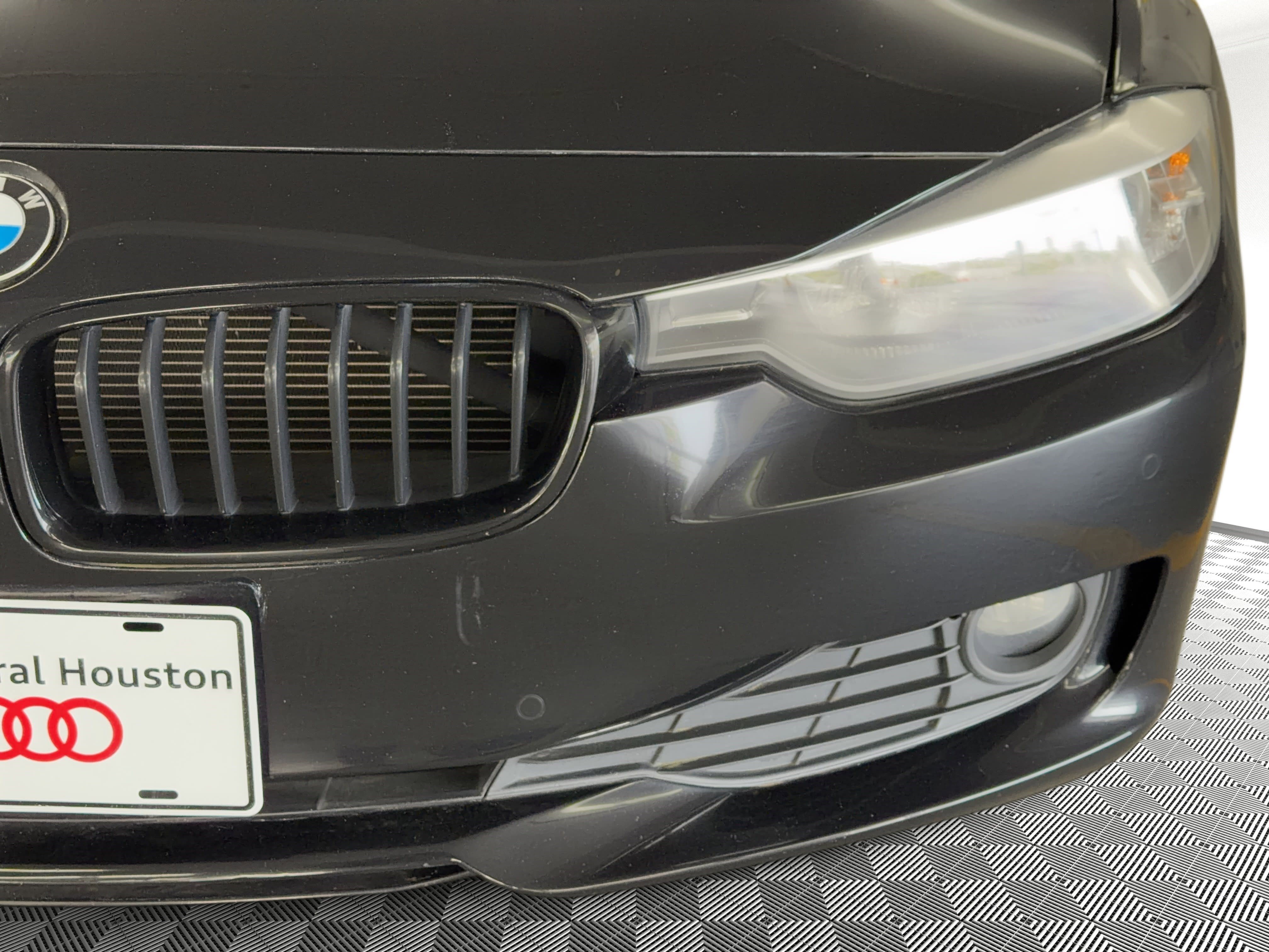 Used 2015 BMW 320i xDrive Sedan AWD/4WD image 11