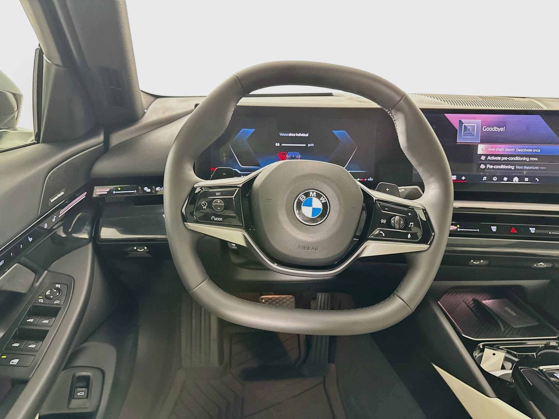 Used 2025 BMW 530i w/ Premium Package RWD image 24