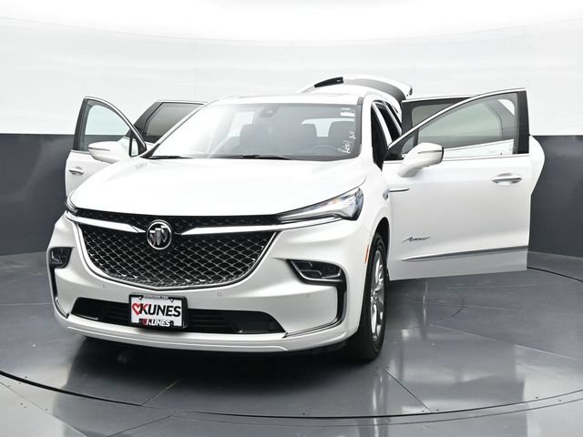 Used 2023 Buick Enclave Avenir w/ Avenir Technology Package AWD/4WD image 49