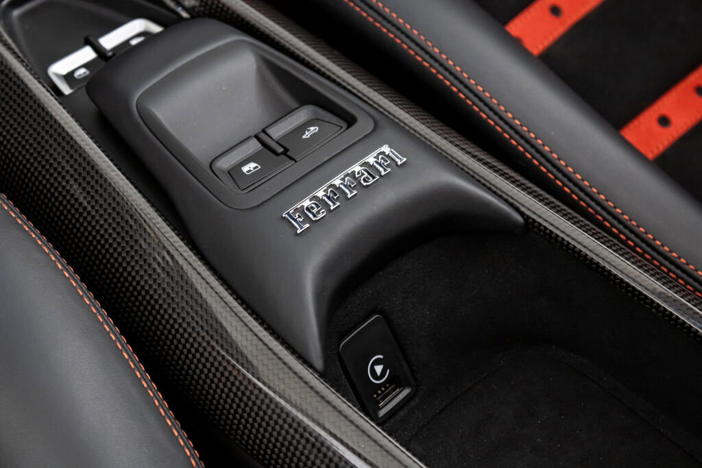 Certified 2021 Ferrari F8 Tributo RWD image 36