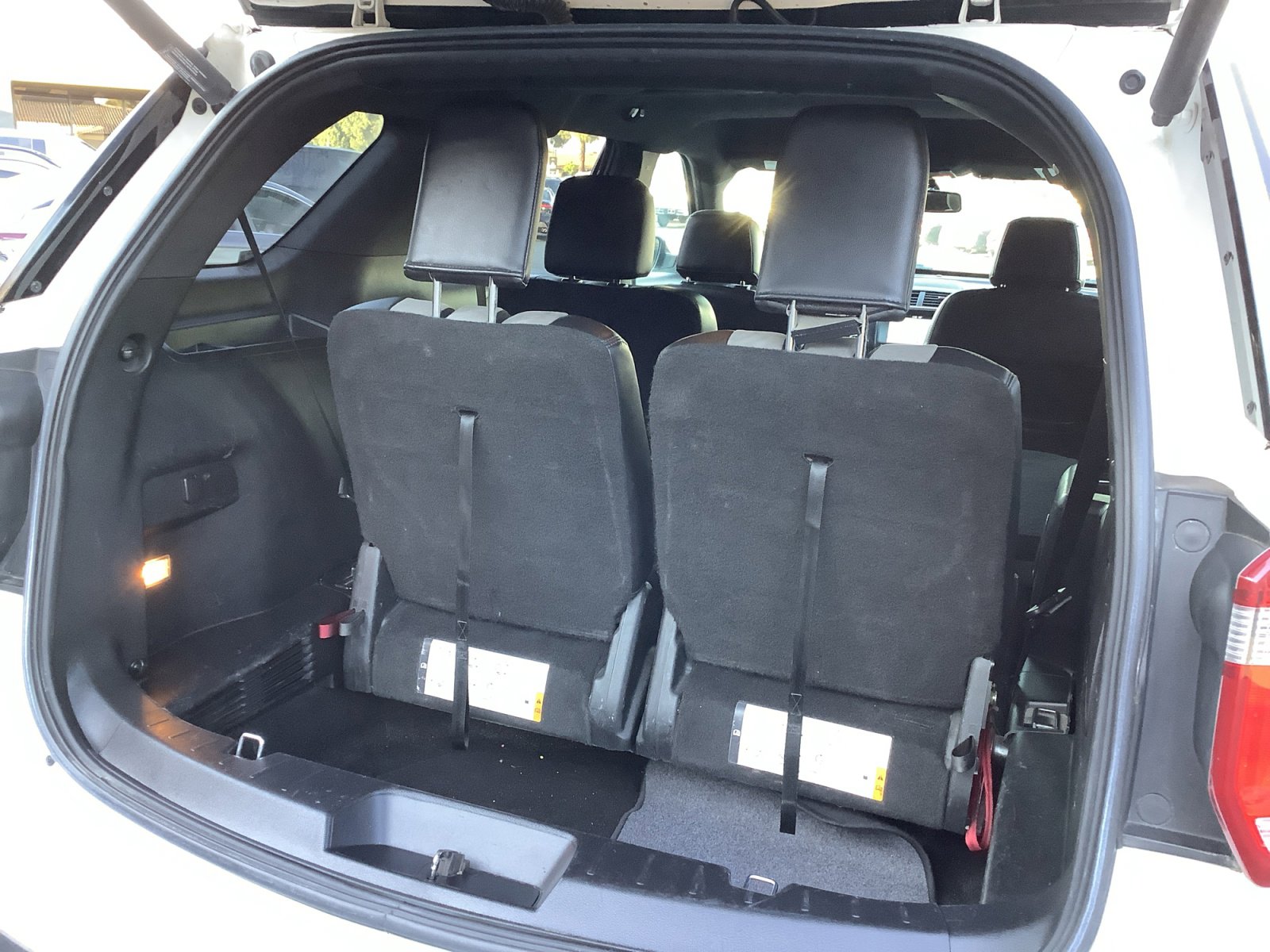 Used 2017 Ford Explorer XLT w/ Equipment Group 202A FWD image 21
