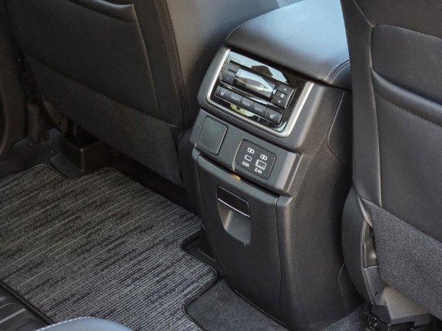 Used 2023 Subaru Ascent Limited w/ Technology Package AWD/4WD image 44