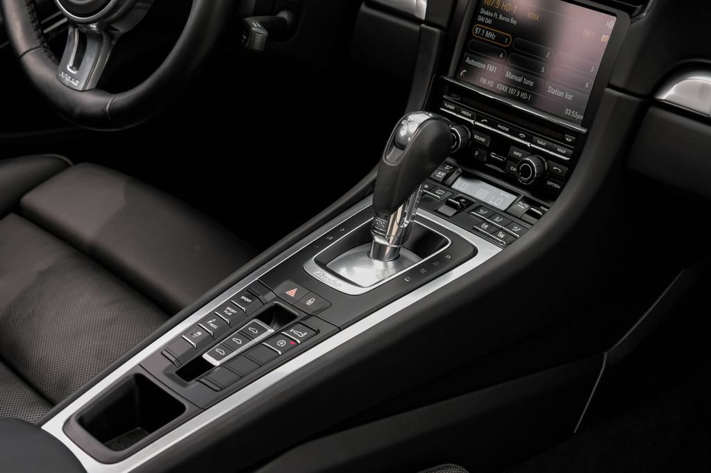 Used 2014 Porsche 911 Turbo AWD/4WD image 21