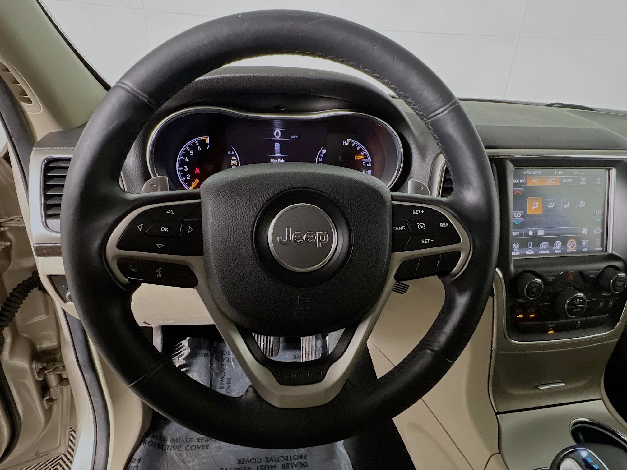 Used 2014 Jeep Grand Cherokee Laredo w/ 18" Wheel & 8.4" Radio Group image 18