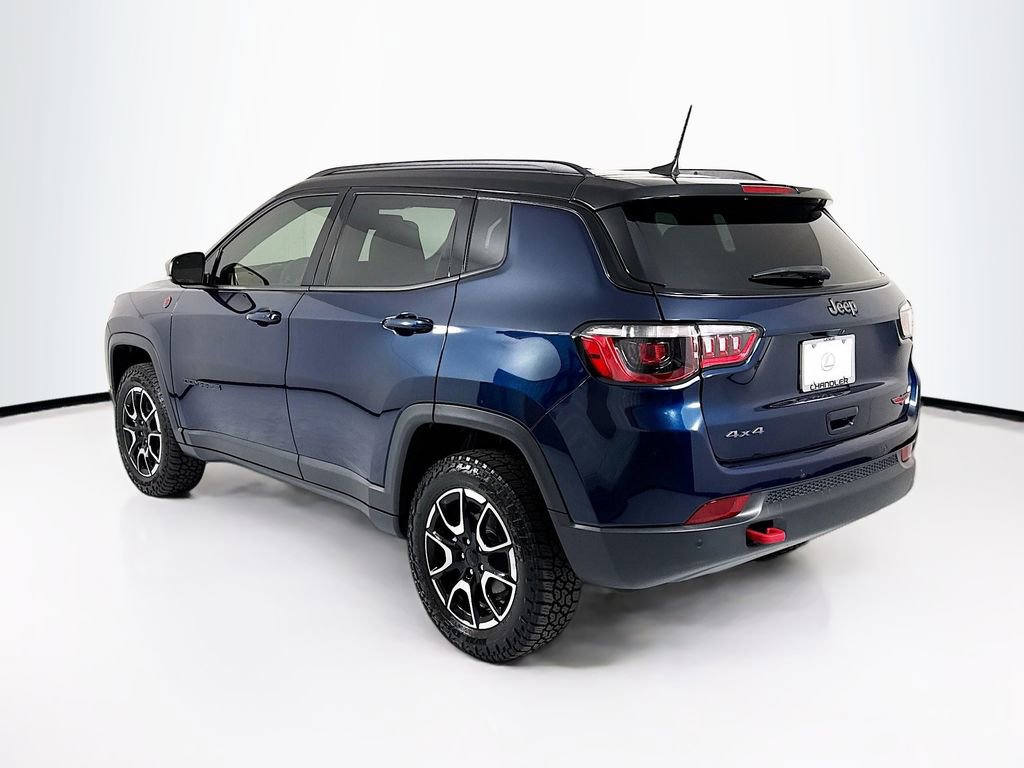 Used 2024 Jeep Compass Trailhawk AWD/4WD image 7