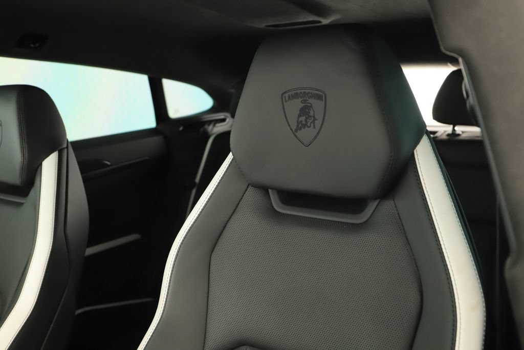Used 2025 Lamborghini Urus SE AWD/4WD image 26