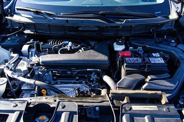 Used 2020 Nissan Rogue SL w/ Premium Package image 25