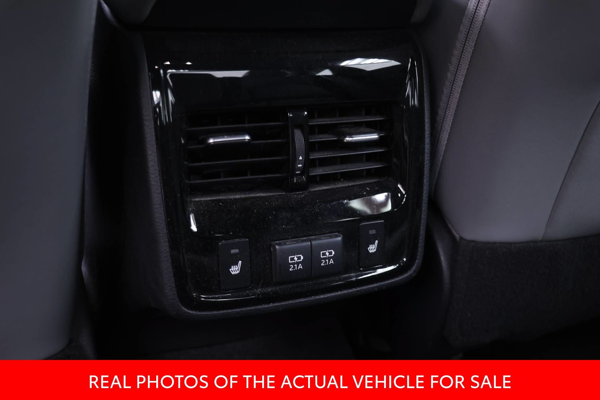 Certified 2019 Toyota Avalon Limited w/ Advanced Safety Package FWD image 12