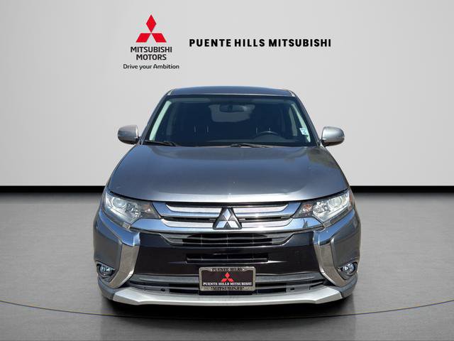 Used 2016 Mitsubishi Outlander SE image 2