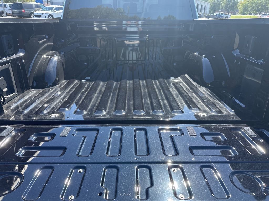 Used 2025 Ford F150 Lariat w/ Equipment Group 501A Mid image 13