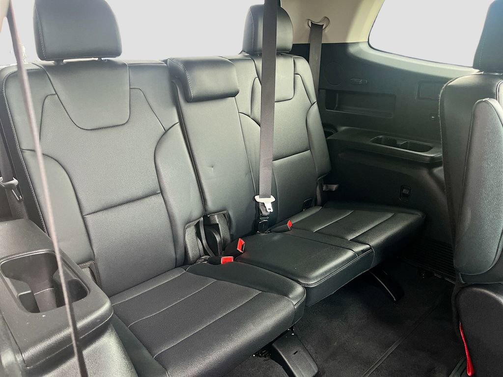 Used 2024 Kia Telluride EX w/ EX Captain's Chair Package image 29