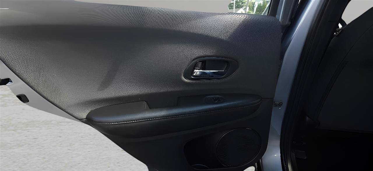 Used 2019 Honda HR-V Sport image 19