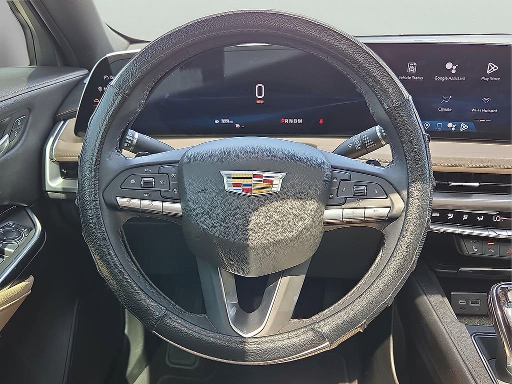 Used 2024 Cadillac XT4 Luxury w/ Cold Weather Package FWD image 13