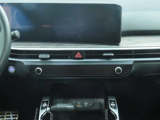Used 2024 Kia Sorento SX image 14