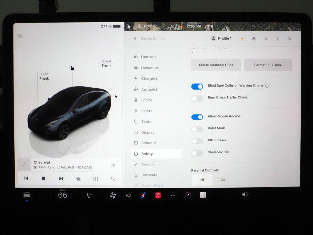 Used 2025 Tesla Model Y AWD image 32